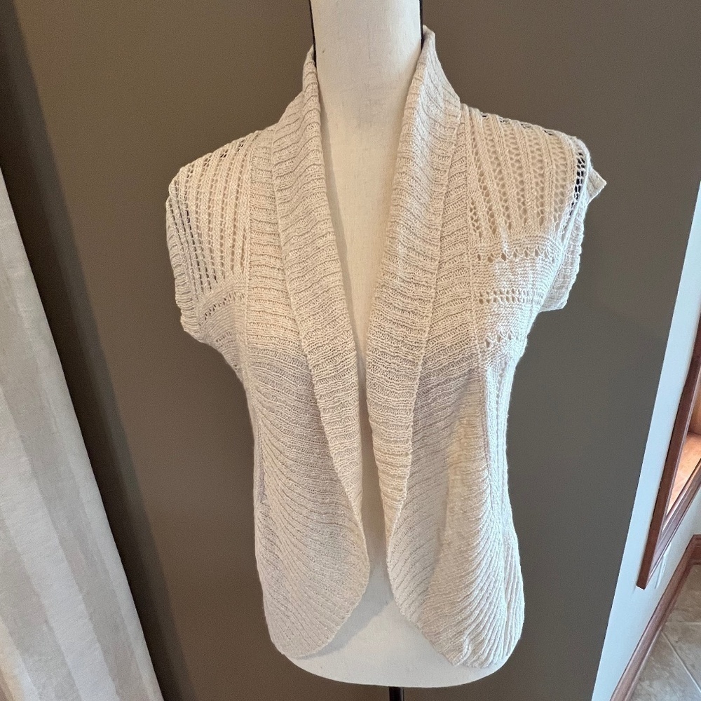 Pink Rose Cream Knit Open Cardigan, Lightweight, Short Sleeve, Size Large